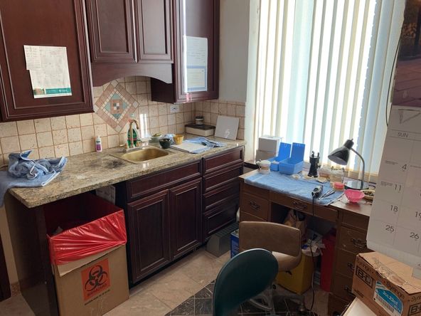 Waukegan Medical Plaza : 1616 Grand Ave. , Waukegan, IL 60085